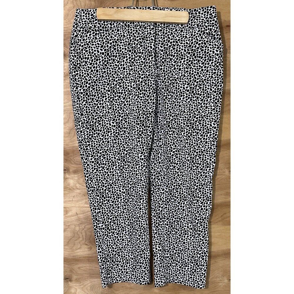 Attyre Woman’s Sz 6 Cropped Capri Pants Stretch Animal Print 20 ” L Zip